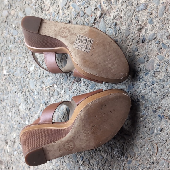 Michael Kors Women's Josephine Leather Toe wedge heel - Picture 4 of 5